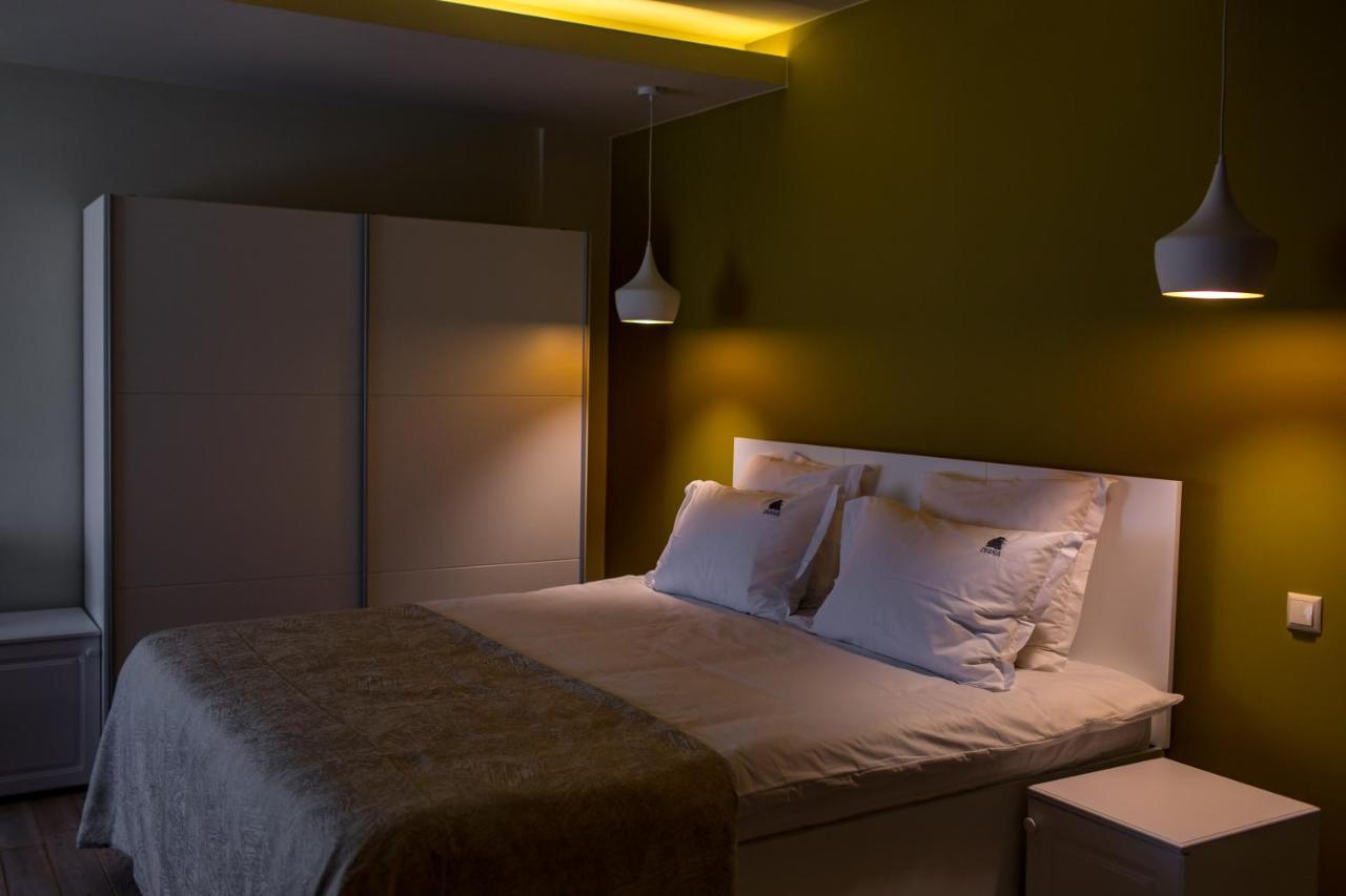 Casa Iustin Hotel Moroeni Kültér fotó