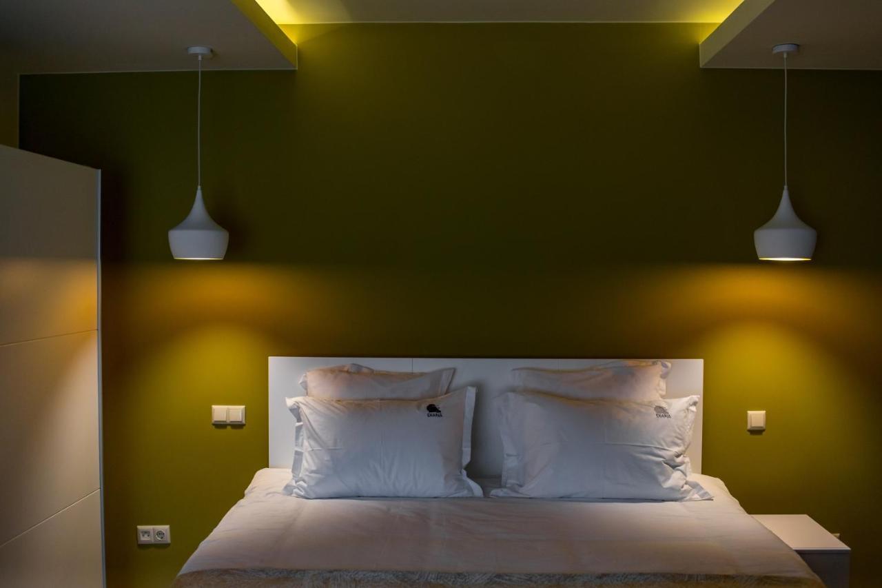 Casa Iustin Hotel Moroeni Kültér fotó