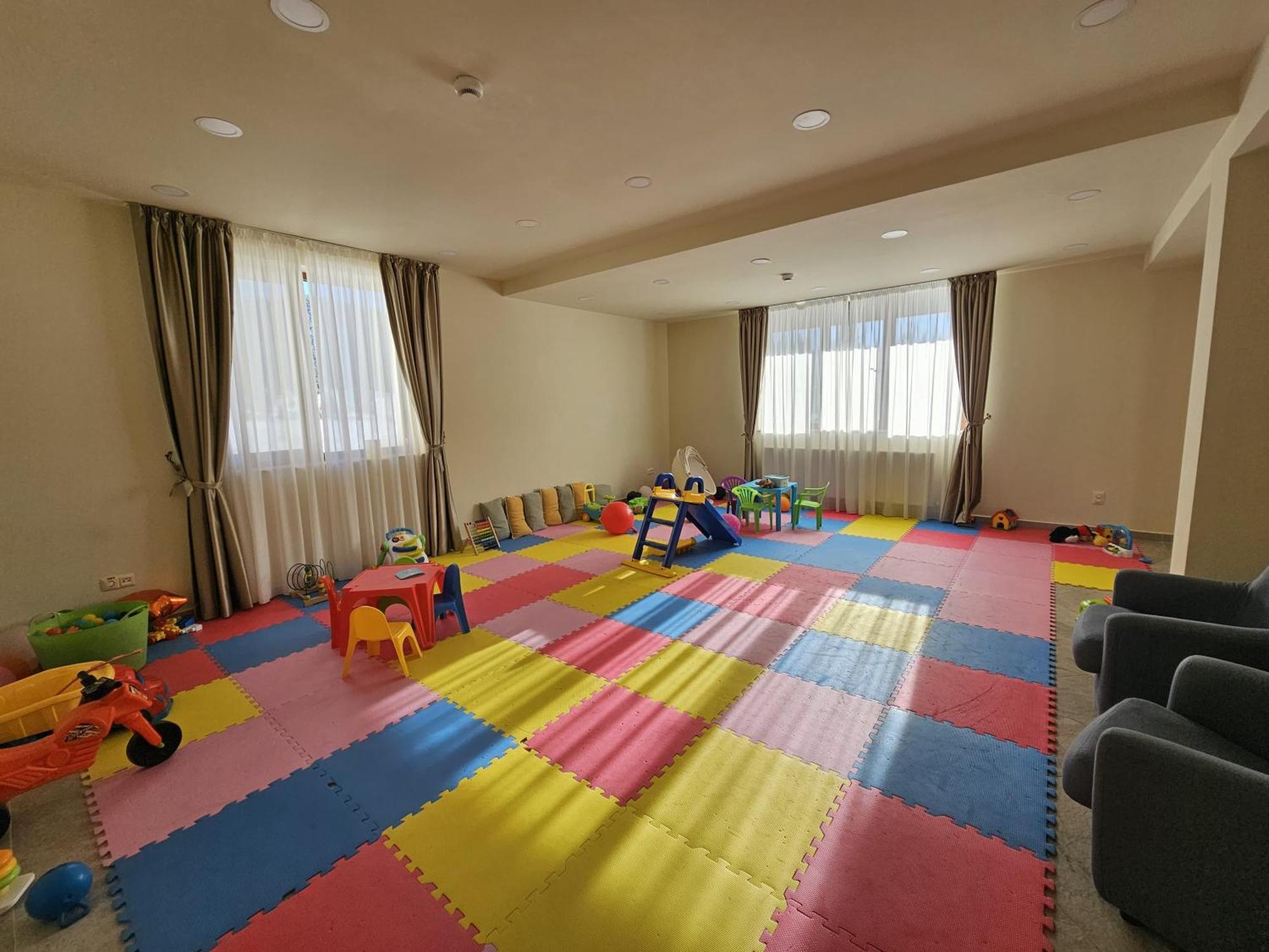 Casa Iustin Hotel Moroeni Kültér fotó